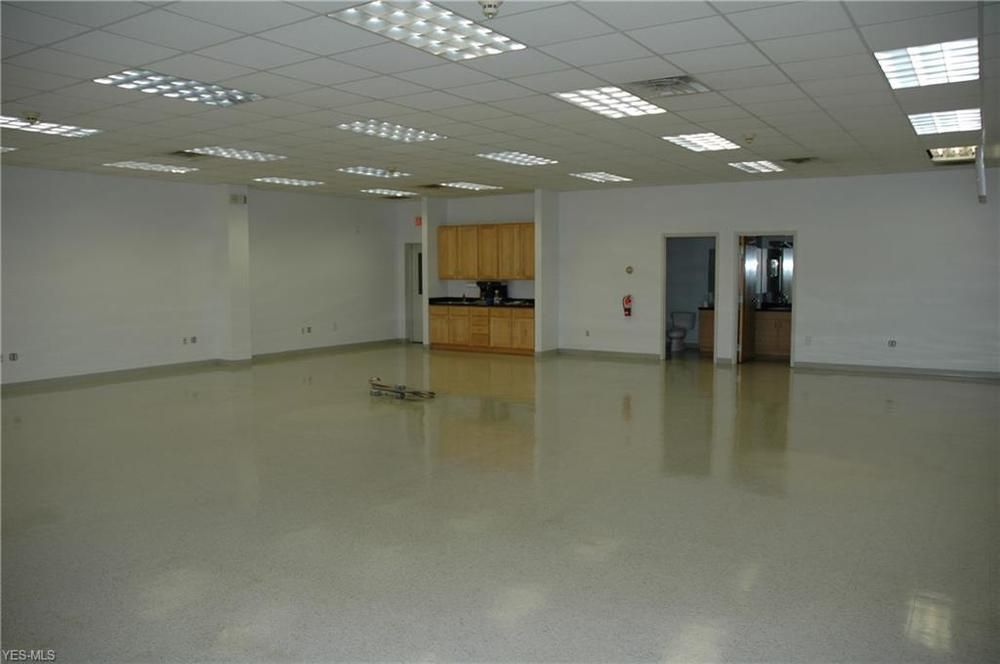 York Alpha: 9621 York Alpha Dr, North Royalton, OH 44133
